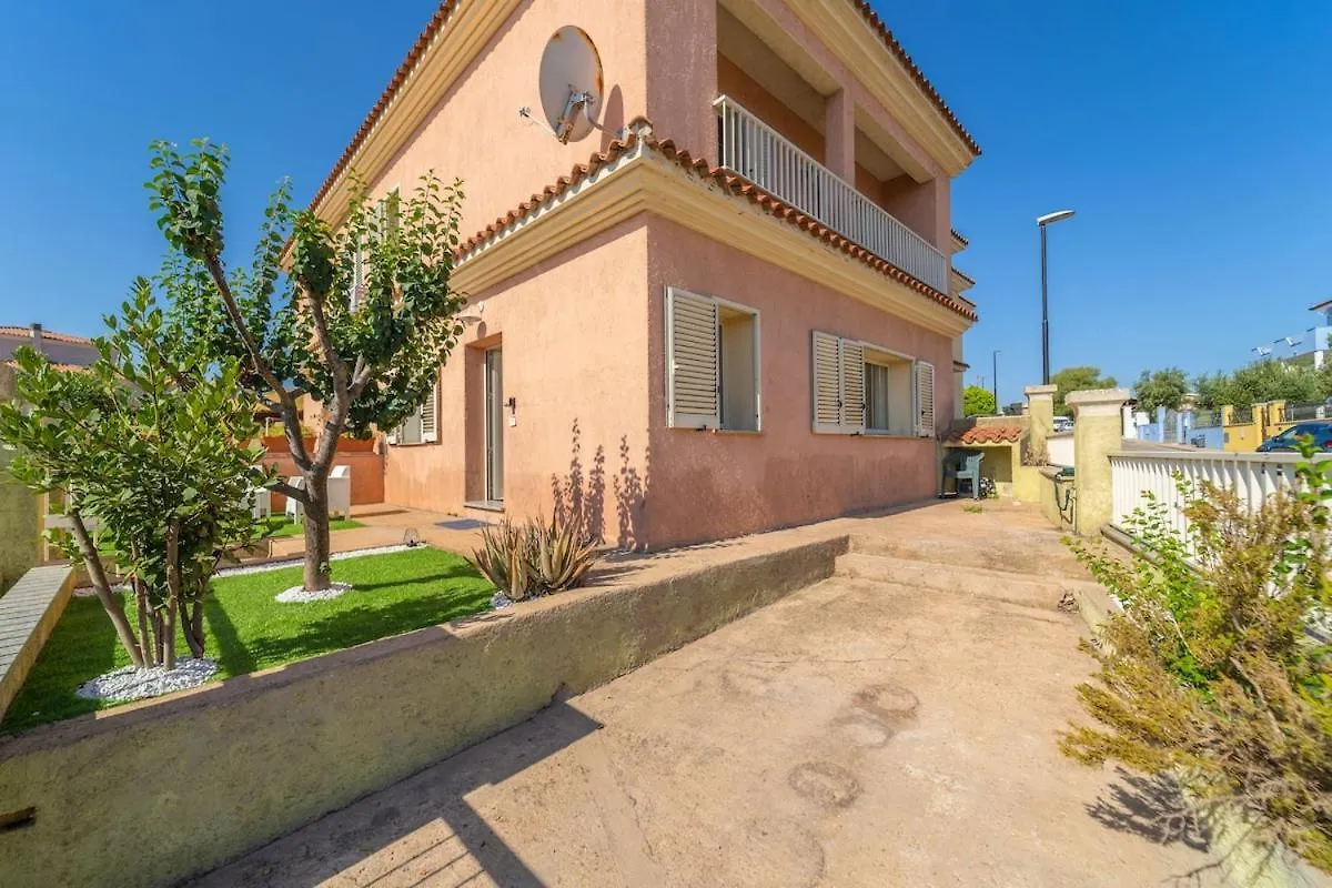 אולביה Apartment With Garden 0*,  איטליה